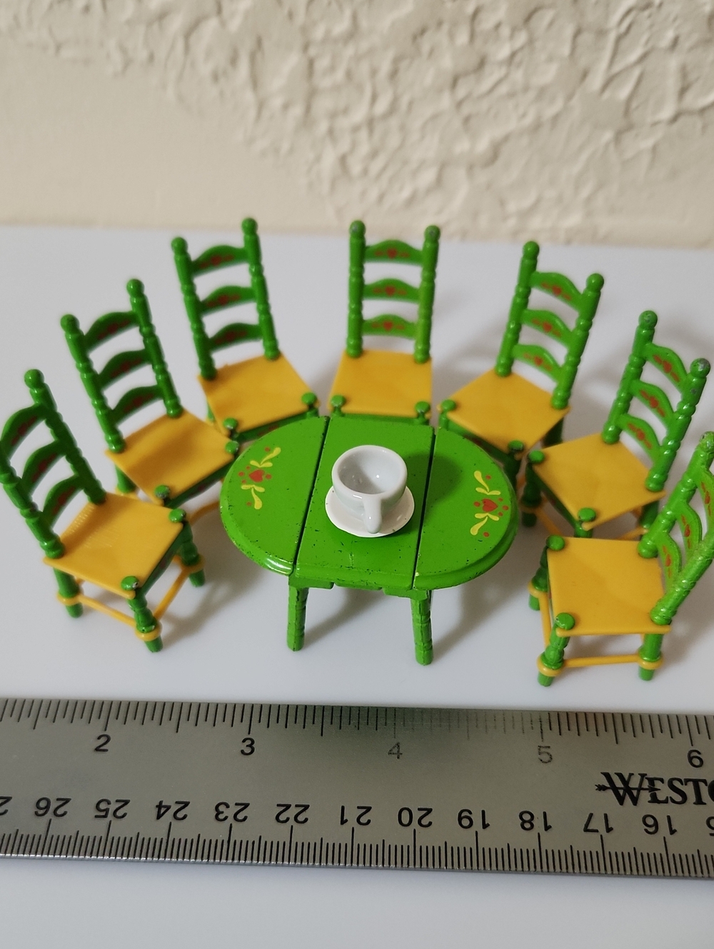 Vintage 1980s Mattel "The Littles" die-cast metal dollhouse furniture pieces